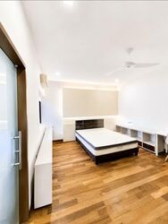 Townhouse Apartments (D9), Apartment #589873611